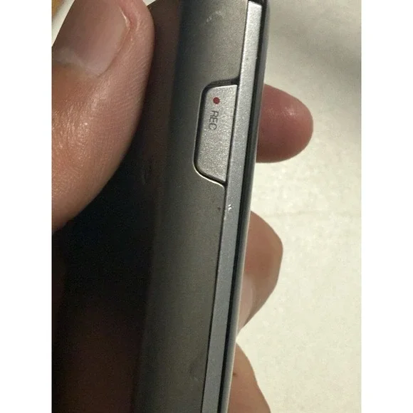 SanDisk Sansa e250 Black ( 2 GB ) Digital Media Player( Untested No Power Cord
